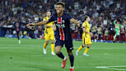 Desiré Doué marcou o segundo e o terceiro gols