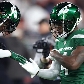 Dec 28, 2023; Cleveland, Ohio, USA; New York Jets cornerbacks Sauce Gardner (left) and D.J. Reed (4) before the game against the Cleveland Browns at Cleveland Browns Stadium