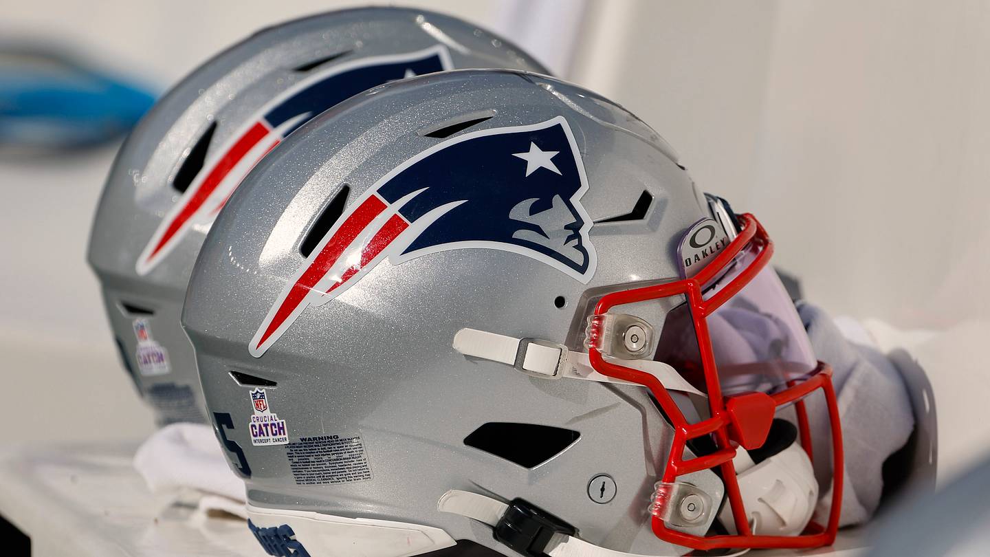Former Buccaneers starter boldly predicted to sign with Patriots - Vimarsana News