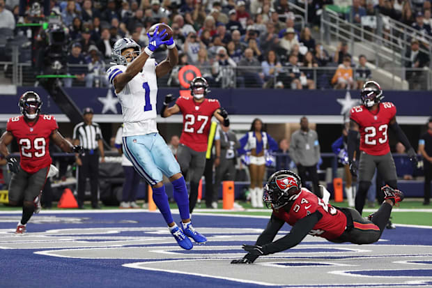 Cowboys WR Jalen Tolbert catches a touchdown pass against the Tampa Bay Buccaneers.