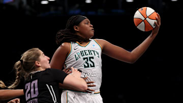 Golden State Valkyries v New York Liberty