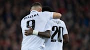 Vinícius Júnior y Karim Benzema