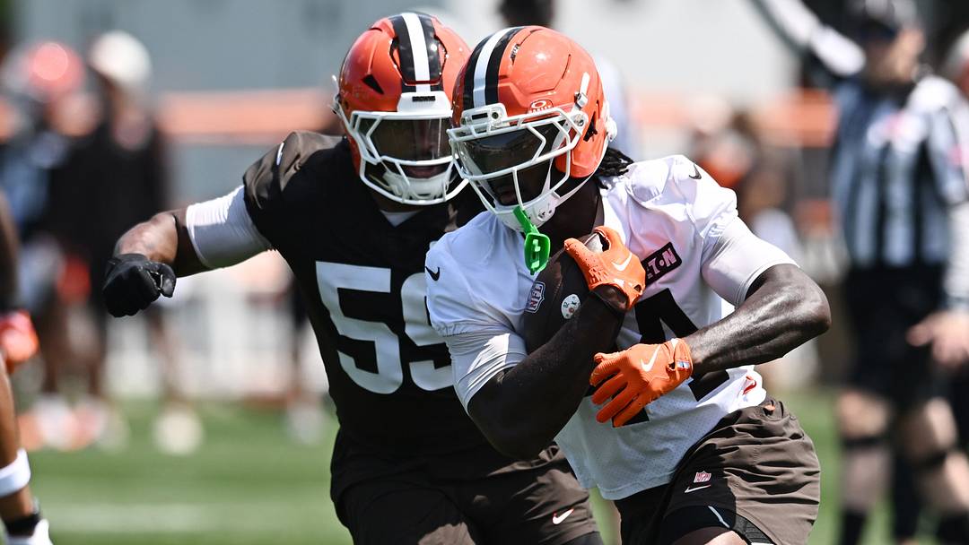 Jul 29, 2026; Berea, OH, USA; Cleveland Browns tight end Harold Fannin Jr. (44) runs with the ball after a catch during training camp at CrossCountry Mortgage Campus. Mandatory Credit: Ken Blaze-Imagn Images Jul 29, 2026; Berea, OH, USA; Cleveland Browns tight end Harold Fannin Jr. (44) runs with the ball after a catch during training camp at CrossCountry Mortgage Campus. Mandatory Credit: Ken Blaze-Imagn Images
