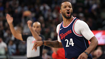 Philadelphia 76ers v Los Angeles Clippers