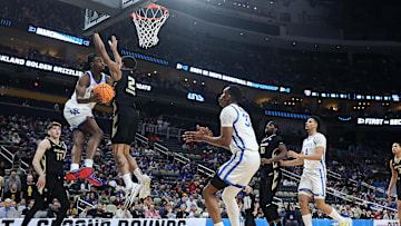 Oakland v Kentucky