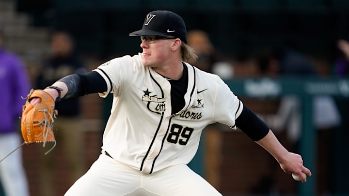 Vanderbilt pitcher Ethan McElvain (89) pitches against Evansville during the first inning at Hawkins Field in Nashville, Tenn. Vanderbilt pitcher Ethan McElvain (89) pitches against Evansville during the first inning at Hawkins Field in Nashville, Tenn.