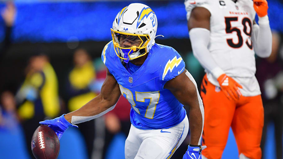 Chargers RB J.K. Dobbins suffers injury vs. Ravens