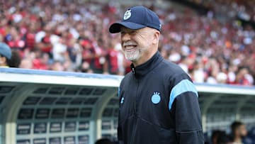 Grêmio ainda não decidiu futuro de Mano Menezes