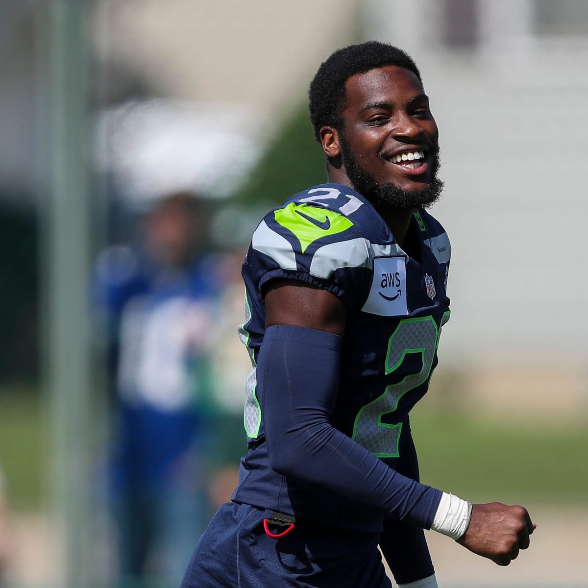 ESPN rankings suggests 99 NFL players are better than Devon Witherspoon