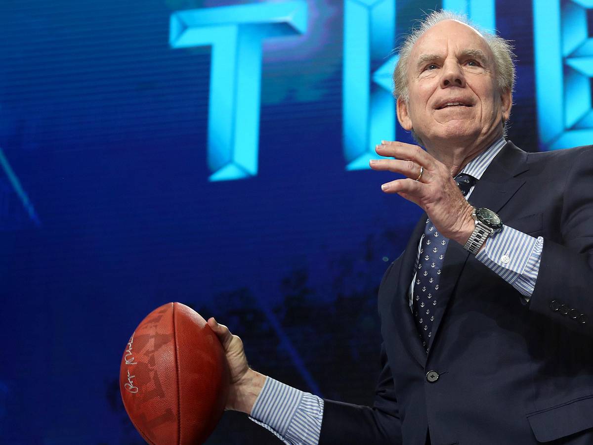 Watch: Navy Legend Roger Staubach Inspects Footballs for Army-Navy Game