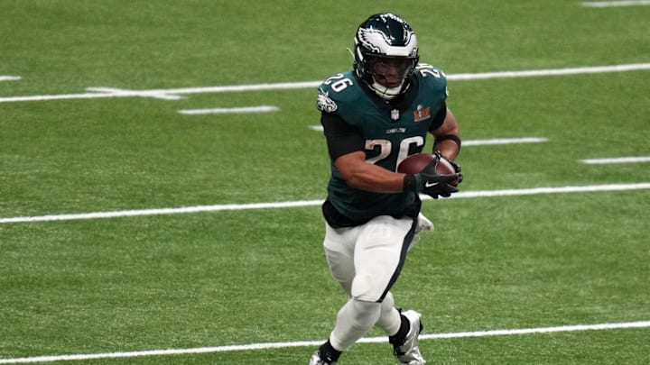 Feb 9, 2025; New Orleans, LA, USA; Philadelphia Eagles running back Saquon Barkley (26) rushes the ball against the Kansas City Chiefs during the fourth quarter in Super Bowl LIX at Caesars Superdome. Mandatory Credit: Kirby Lee-Imagn Images Feb 9, 2025; New Orleans, LA, USA; Philadelphia Eagles running back Saquon Barkley (26) rushes the ball against the Kansas City Chiefs during the fourth quarter in Super Bowl LIX at Caesars Superdome. Mandatory Credit: Kirby Lee-Imagn Images