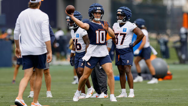 Jul 26, 2024; Englewood, CO, USA; Denver Broncos quarterback Bo Nix (10) during training camp at Broncos Park Powered by Comm