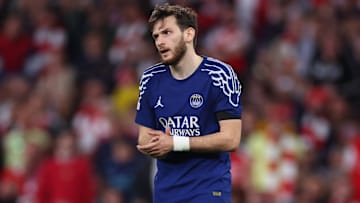 Khvicha Kvaratskhelia et le PSG défieront l'Inter Milan.
