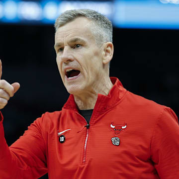 Apr 6, 2025; Charlotte, North Carolina, USA; Chicago Bulls head coach Billy Donovan yells at an official during the second half against the Charlotte Hornets at Spectrum Center. Mandatory Credit: Nell Redmond-Imagn Images