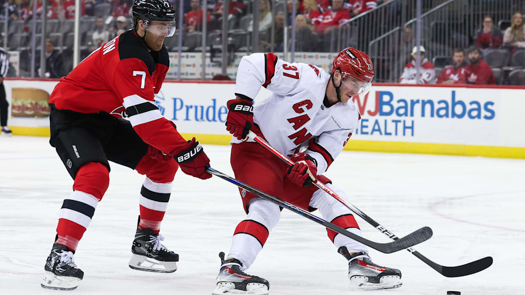 Carolina Hurricanes v New Jersey Devils