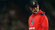 Boston podría pensar en despedir a Alex Cora 