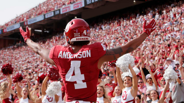 Oklahoma's Nic Anderson (4) celebrates a touchdown.