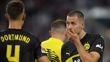 VfB Stuttgart v Borussia Dortmund - Bundesliga