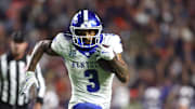 Kentucky Wildcats running back Seth McGowan headlines the Wildcats' rushing attack.