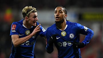 João Pedro chegou a 18 gols na temporada 2025/26