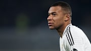 Mbappé se recupera de lesão e é dúvida para o jogo no Catar