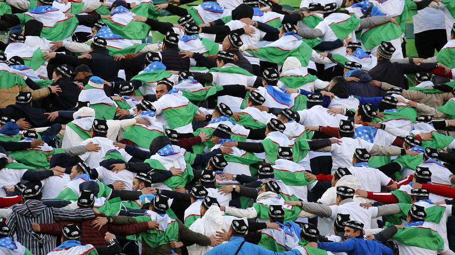 Uzbekistan fans 