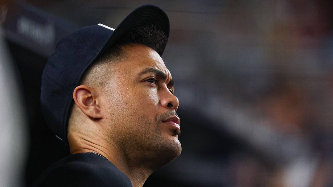 Aug 26, 2026; Bronx, New York, USA; New York Yankees designated hitter Giancarlo Stanton (27) looksouty from the dugout during the seventh inning against the Houston Astros at Yankee Stadium. Mandatory Credit: Vincent Carchietta-Imagn Images Aug 26, 2026; Bronx, New York, USA; New York Yankees designated hitter Giancarlo Stanton (27) looksouty from the dugout during the seventh inning against the Houston Astros at Yankee Stadium. Mandatory Credit: Vincent Carchietta-Imagn Images