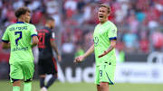 Max Kruse (r.) hat keine Zukunft in Wolfsburg