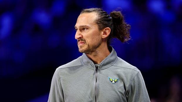 Koclanes to stick with Dallas Wing