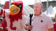 Louisville coach Jeff Brohm on the Card March before the game of Louisville against Virginia at L&N Stadium Saturday.
Ocr. 4, 2025