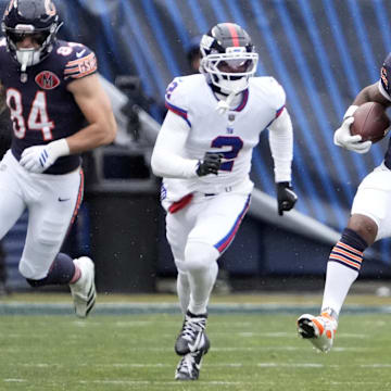 D'Andre Swift breaks into the clear, looking healthier in an 80-yard rushing effort during the Bears' 24-20 win.