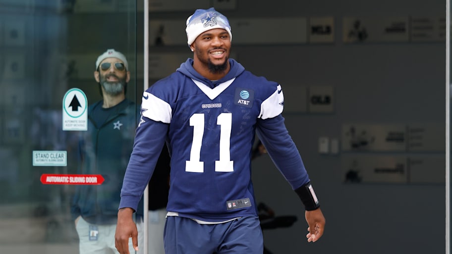 Micah Parsons has made his feelings about his contract situation known.  | Chris Jones-Imagn Images