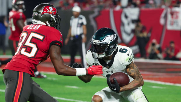 Philadelphia Eagles wide receiver DeVonta Smith (6) runs the ball as Tampa Bay Buccaneers