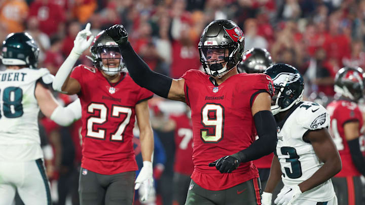 Ex-Husky Tryon-Shoyinka Gets NFL Fresh Start in Cleveland