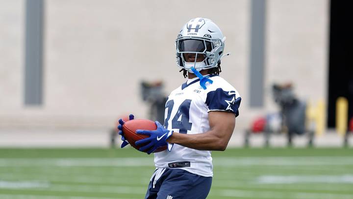 Dallas Cowboys running back Jaydon Blue goes through a drill during practice.