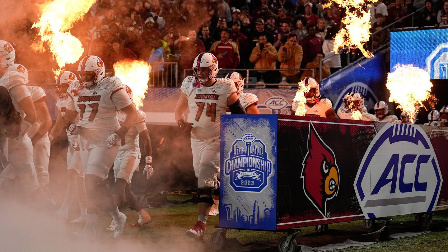 Over/Under Set For Louisville Football's 2024 Win Total