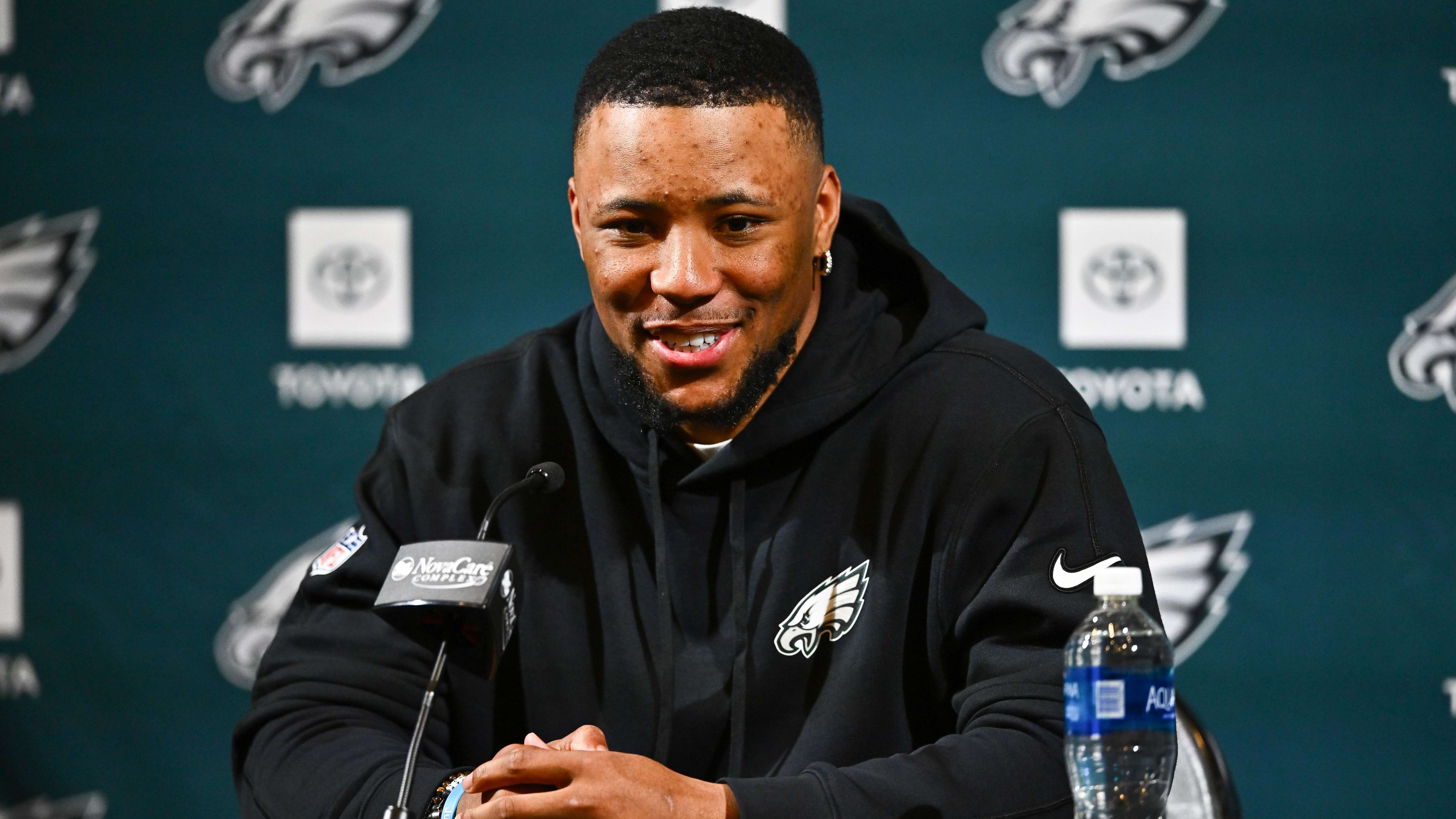 Philadelphia Eagles RB Saquon Barkley Receiving Threats After Leaving New  York Giants