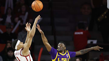 Oklahoma guard Jeremiah Fears and LSU guard Cam Carter