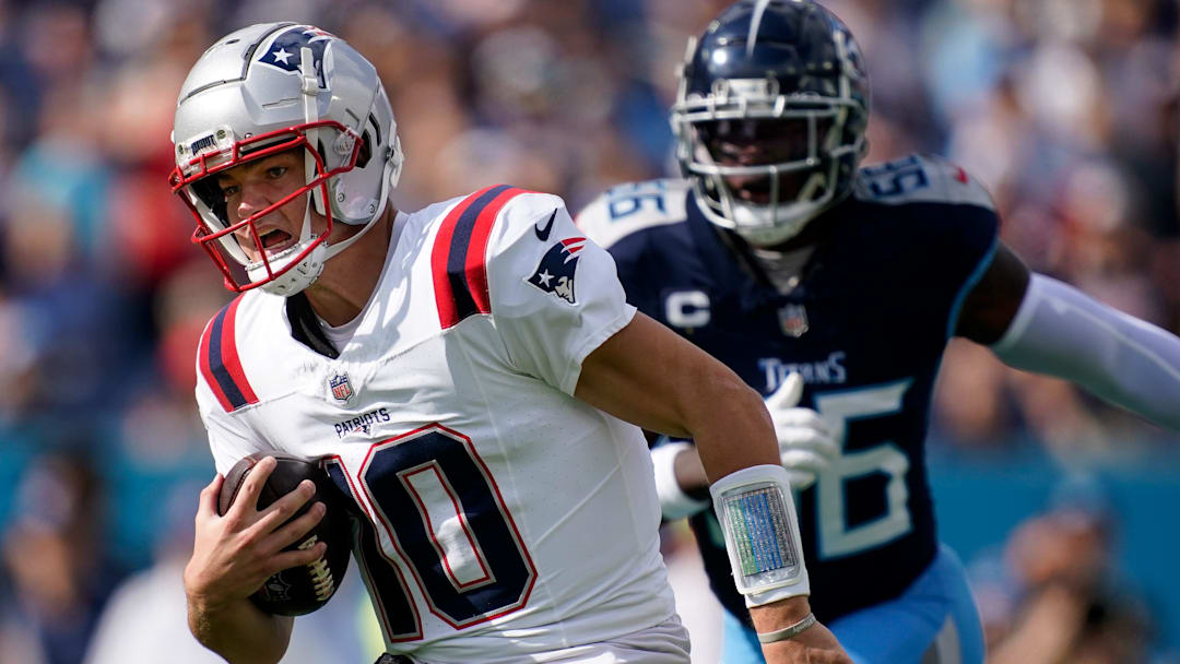 New England Patriots quarterback Drake Maye (10) runs the ball against the Tennessee Titans during the first quarter at Nissan Stadium in Nashville, Tenn., Sunday, Nov. 3, 2024.