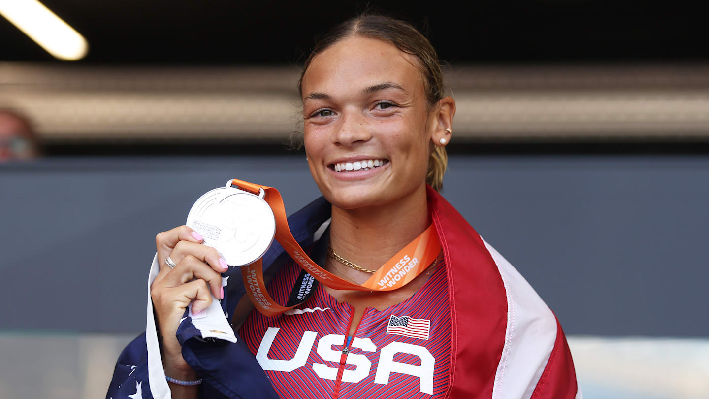 Anna Hall Shares Sneak Peek At SI Swimsuit Debut Lifting Days In New 01jdapb0v9rpgdqngg6r