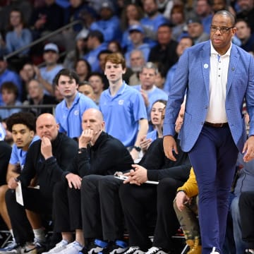 UNC basketball head coach Hubert Davis