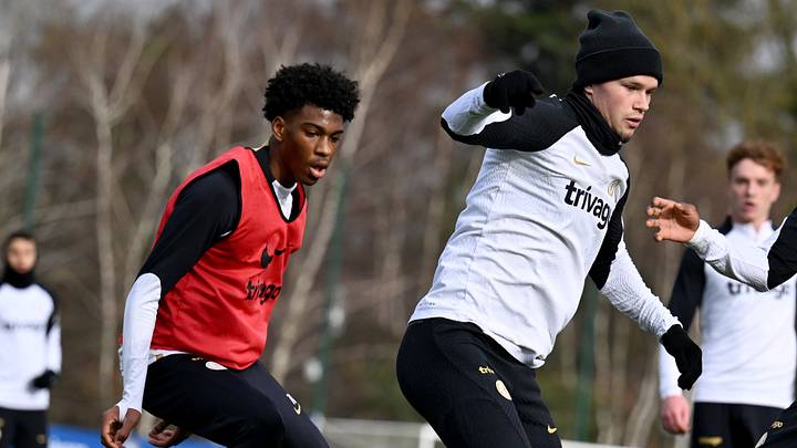 Chelsea have a surplus of players that need to go out on loan including Josh Acheampong and Mykhailo Mudryk. Both are viable options for West Ham. 