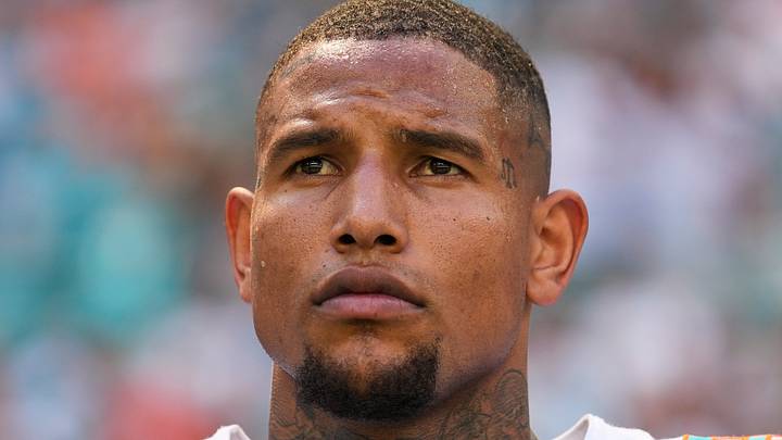 Miami Dolphins tight end Darren Waller