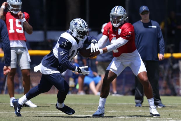 Ezekiel Elliott, Dak Prescott, Dallas Cowboys