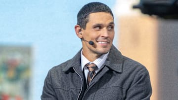 College football analyst David Pollack predicts Notre Dame will win comfortably against Pitt in Week 12.