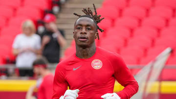 Aug 22, 2024; Kansas City, Missouri, USA; Kansas City Chiefs wide receiver Xavier Worthy (1) warms up against the Chicago Bears prior to a game at GEHA Field at Arrowhead Stadium. Mandatory Credit: Denny Medley-USA TODAY Sports