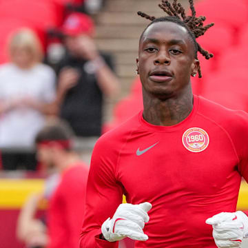 Aug 22, 2024; Kansas City, Missouri, USA; Kansas City Chiefs wide receiver Xavier Worthy (1) warms up against the Chicago Bears prior to a game at GEHA Field at Arrowhead Stadium. Mandatory Credit: Denny Medley-Imagn Images