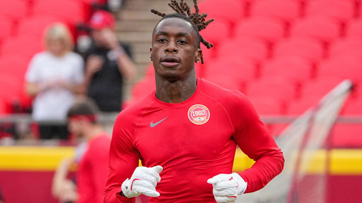 Aug 22, 2024; Kansas City, Missouri, USA; Kansas City Chiefs wide receiver Xavier Worthy (1) warms up against the Chicago Bears prior to a game at GEHA Field at Arrowhead Stadium. Mandatory Credit: Denny Medley-Imagn Images