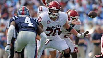 Oklahoma offensive lineman Michael Tarquin 