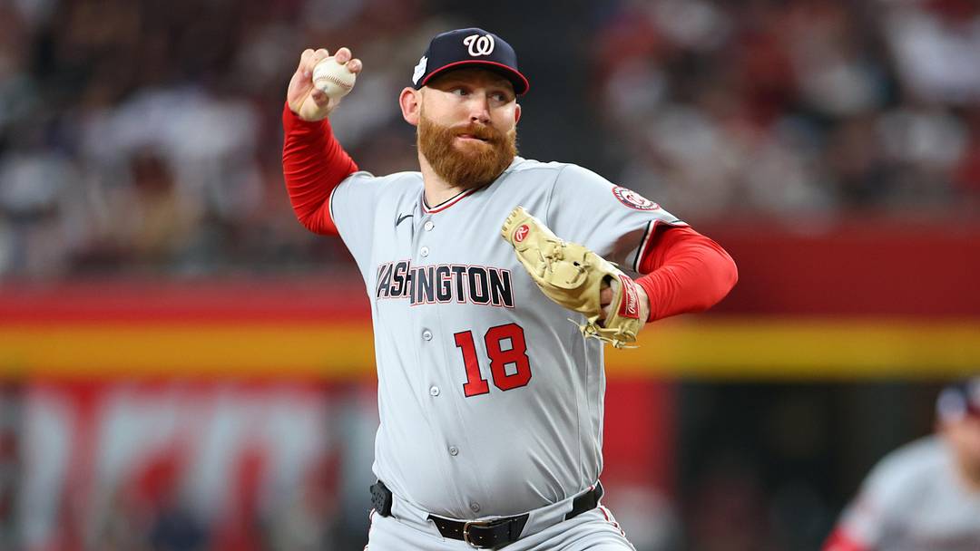 Jun 6, 2026; Phoenix, Arizona, USA; Washington Nationals pitcher Zack Littell (18) throws against the Arizona Diamondbacks in the first inning at Chase Field. Mandatory Credit: Anna Carrington-Imagn Images